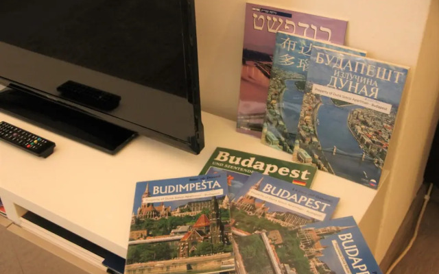 Duna Szecsi Apartmant