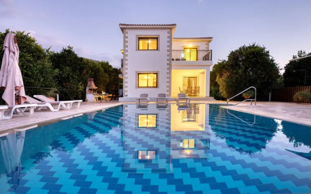 Villa Kambos Dio in Polis