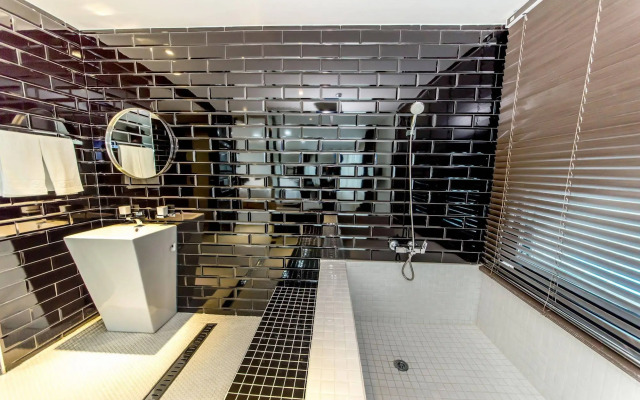 Nine Boutique Hotel
