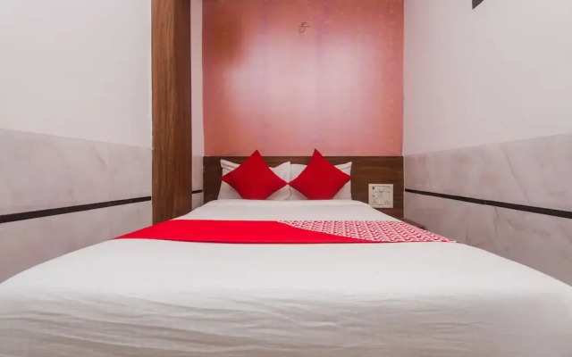 OYO 24504 Sion Residency