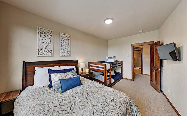 67cpcc10 2 Bedroom Condo