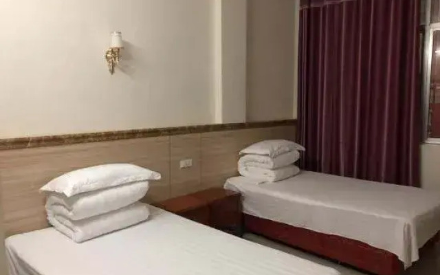Wuxue New Town Hotel