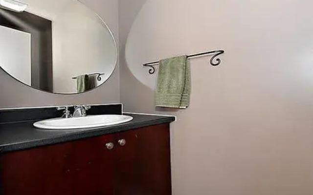LM Stays - Nepean Street Townhouse