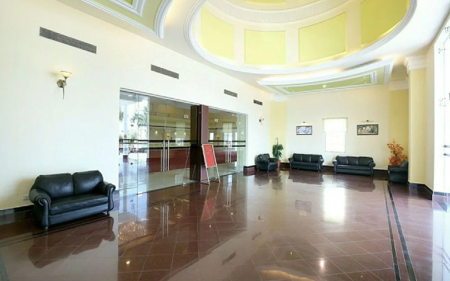 OYO 12989 White Diamond Hotel