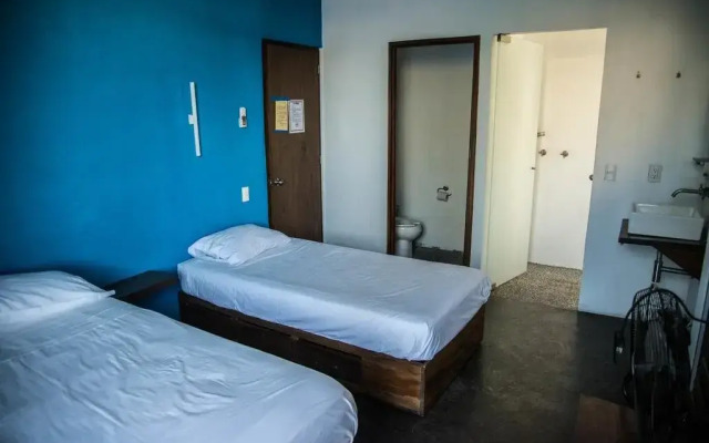 Hostal Olas Altas