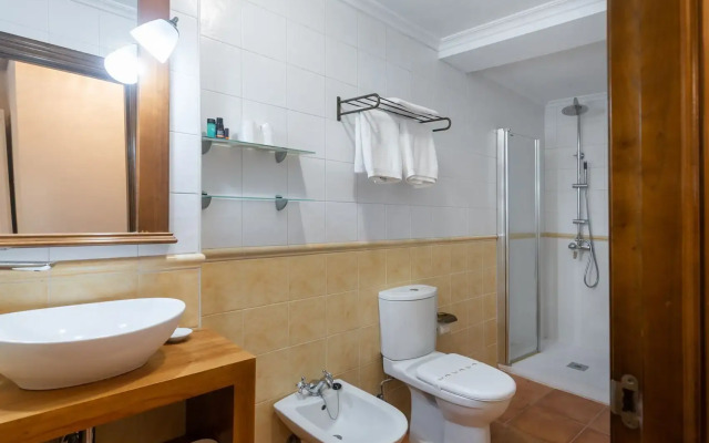 Logis Hotel La Casa De Juansabeli