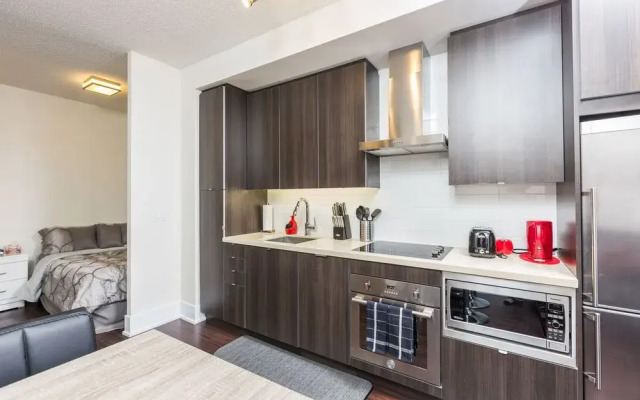 Applewood Suites - Convention Centre & Blue Jays