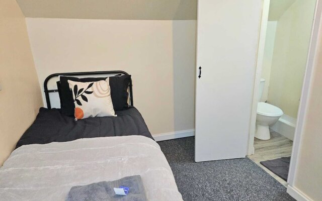 Spacious,luxury, Near City Center, Free Parking