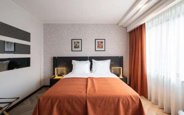 Hyllit Hotel