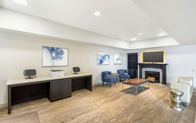 Best Western Plus Villa Del Lago Inn Patterson