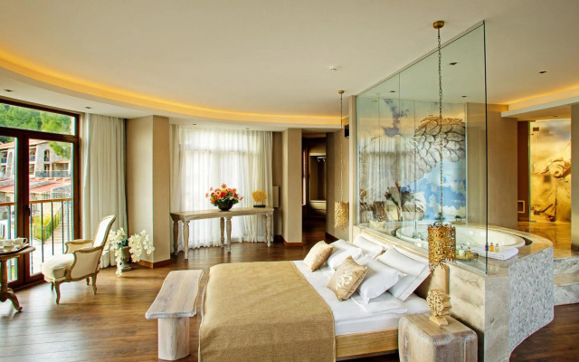 Martı Hemithea Hotel