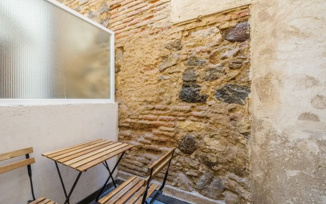 Apartamentos con patio junto a la catedral by Toledo AP