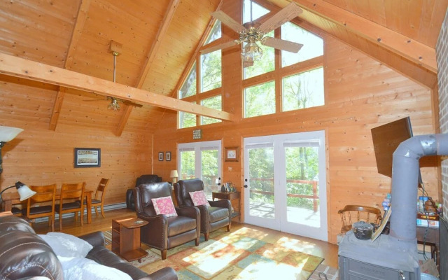 Rosies Creekside Retreat - 3 BR Escape!