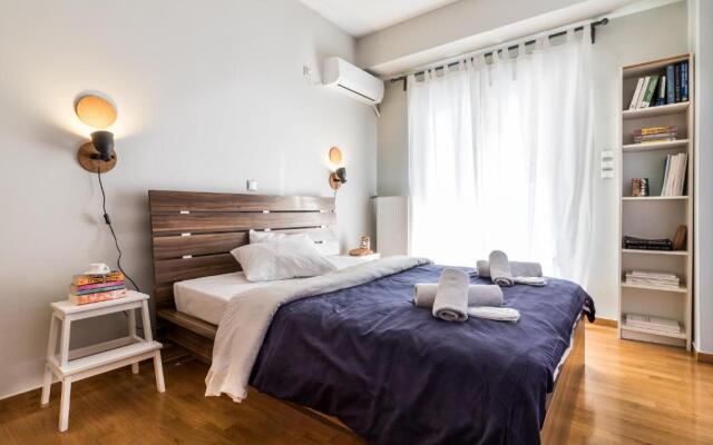 A Luxury Comfortable 2bdrm Apt in Athens
