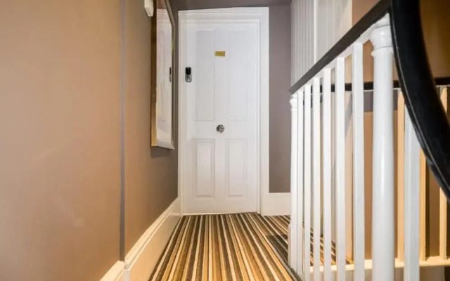 Host Stay St James Studio