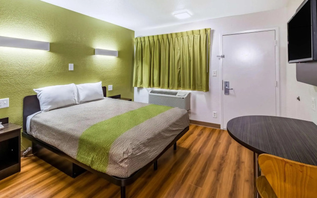 Motel 6 Bellmead, TX - Waco
