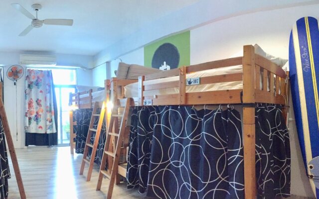 Monkey Surfing Backpackers Hostel 猴子衝浪背包客青年民宿