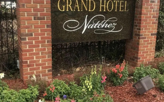 Natchez Grand Hotel & Suites On the River