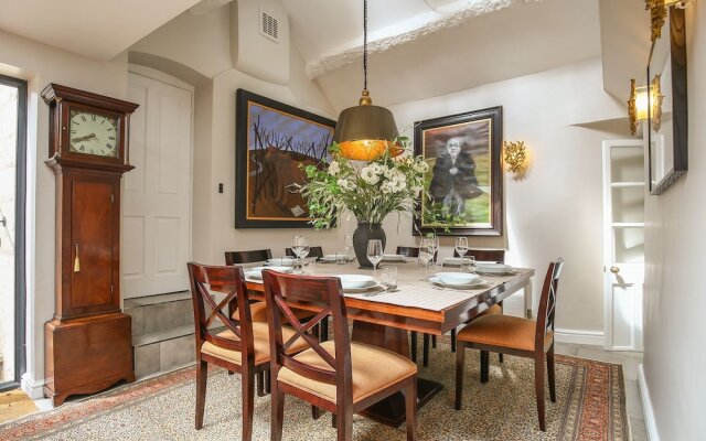 4 Maidens Row