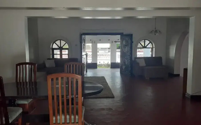 5 Bedroom Mansion Nyali