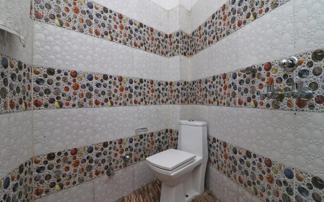 OYO 37345 Hotel Saffron Living