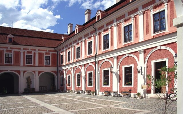 Hotel Zamek Cerveny Hradek