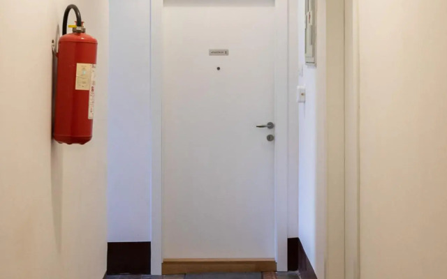 Modern Apartment Near Zrinjevac and Train Station