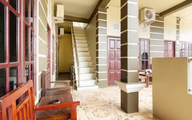 Hotel O Adelia Residence