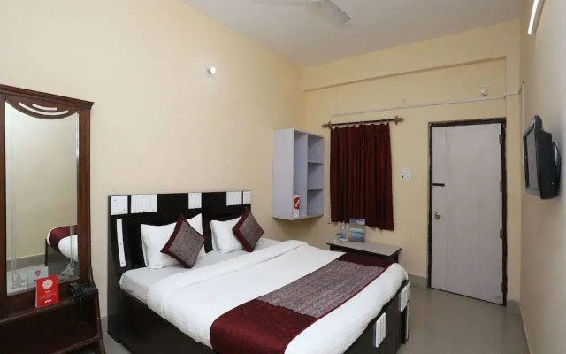 OYO 14639 Darshika Guest House