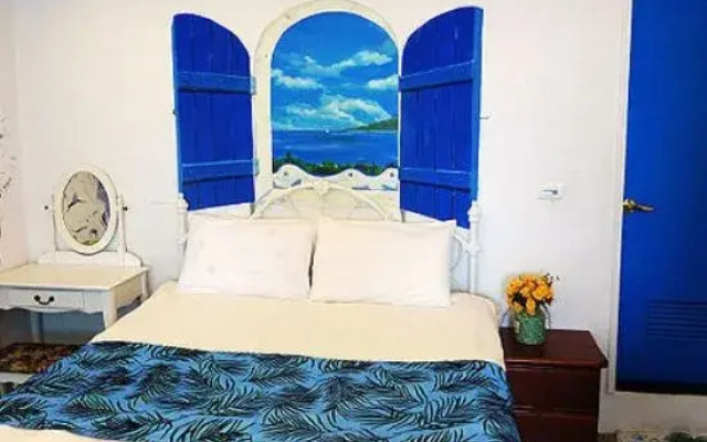 Santorini B&B