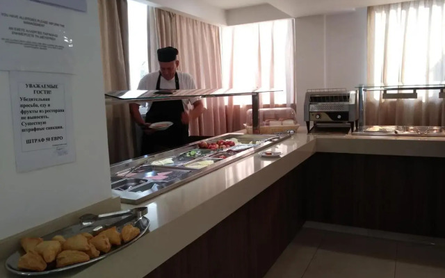 Livas Hotel Apartments