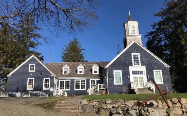 Inn at Harbour Village