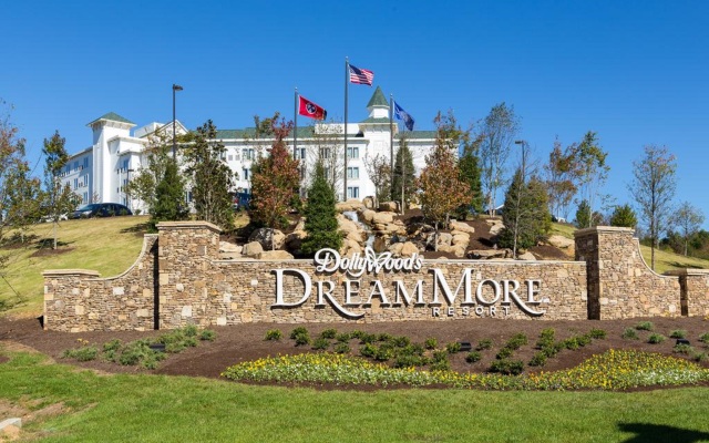 Dollywood's DreamMore Resort