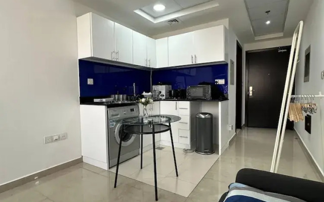 Studio In Jvc