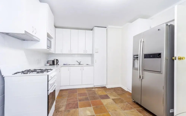High Tor Apartment 6