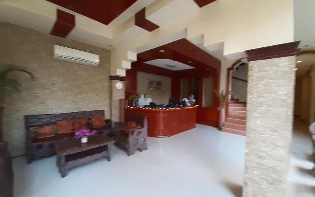 Aquari Travellers Suites
