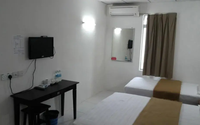 Aristo Hotel 81