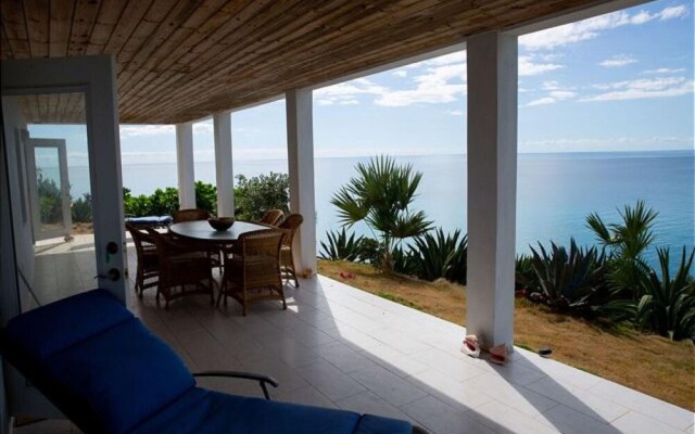 Blue Love Point 3BR by Eleuthera Vacation Rentals