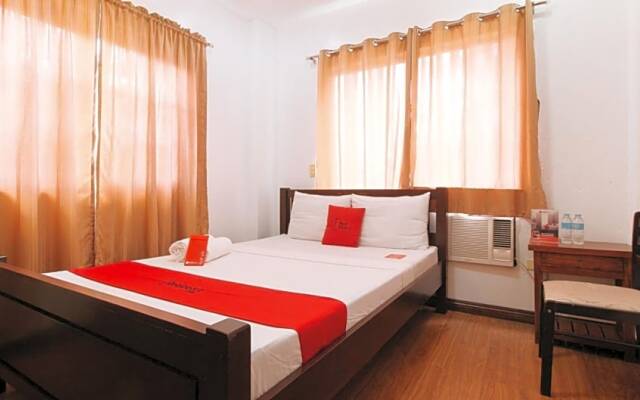 RedDoorz Plus Near McArthur Park Tacloban