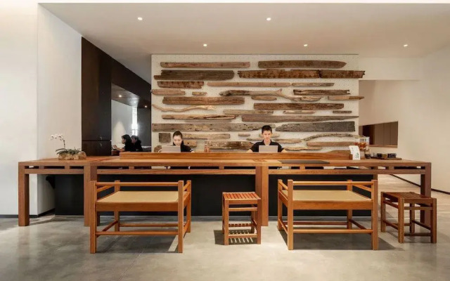 Taihua Wutong Hotel
