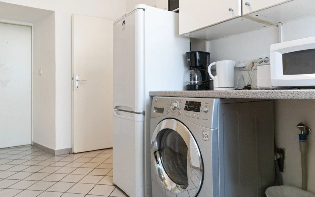 Central 3BR shared Apt. Near Rennweg