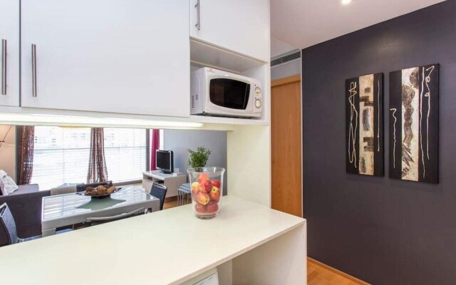 Stylish 1 Bedroom Flat Near La Sagrada Familia