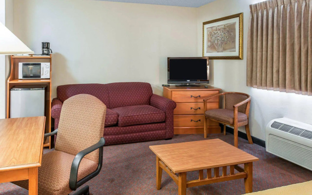 Quality Inn & Suites Lacey Olympia