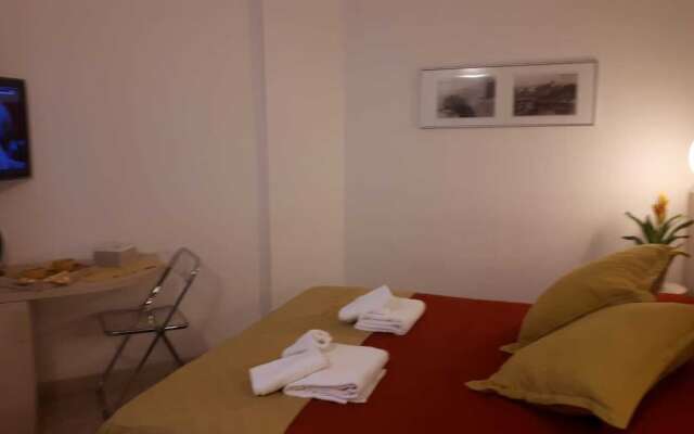 Holiday Fever Bed & Breakfast