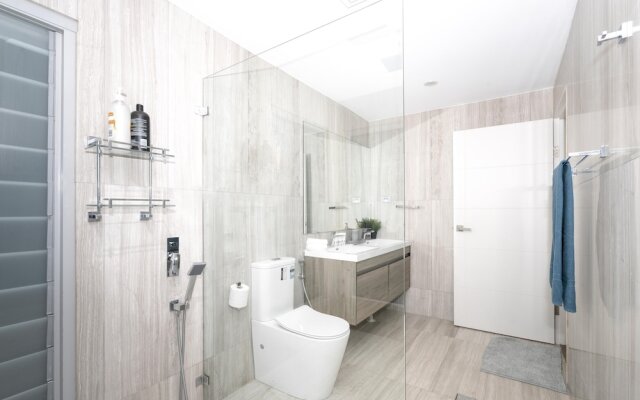 Luxury Villa Darlington - Vine