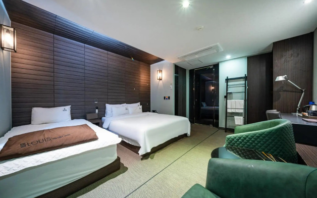 Louis Boutique Hotel