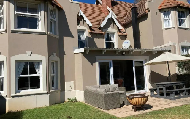 2 Rawdons Country Estate