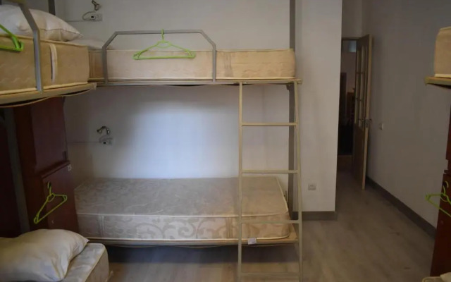 Sleep Studio Hostel