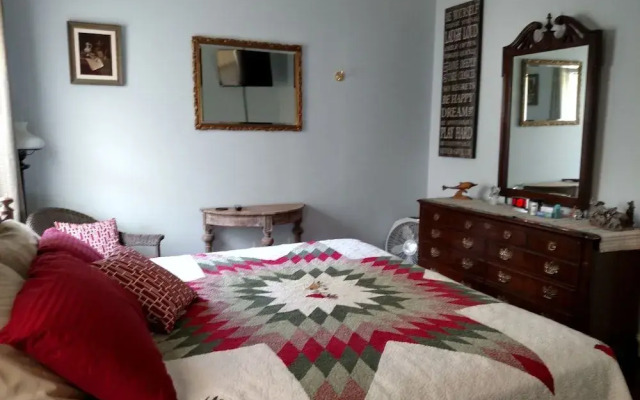 Four Mile Bed & Breakfast