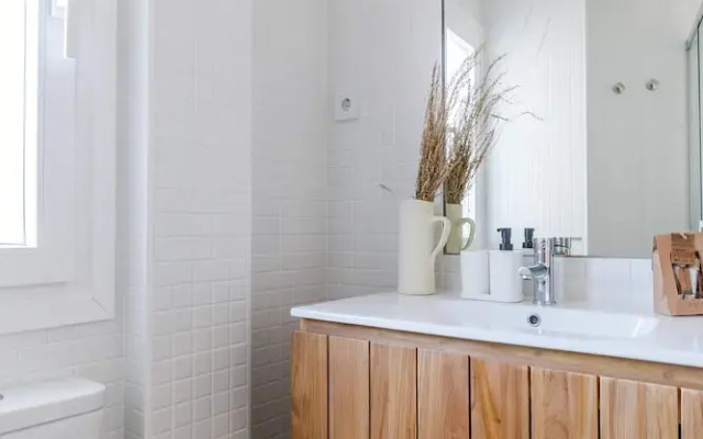 Double Castilla 2BR Home Near Castellana Avenue